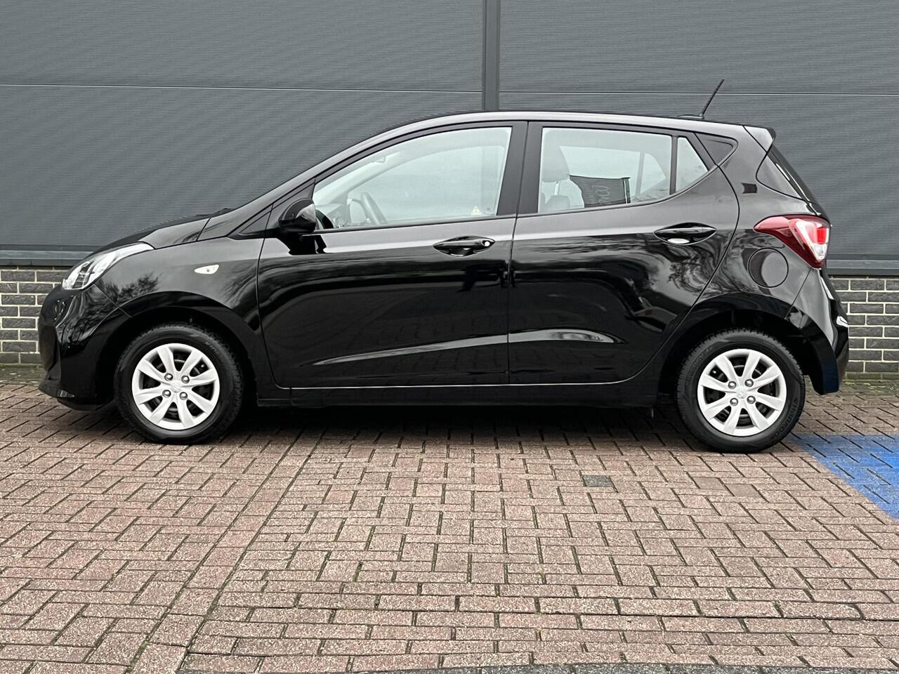 Hyundai I 10 1.0i Comfort / Navigatie / Apple Carplay & Android Auto / Airco / Cruise Control / Dealer onderhouden /