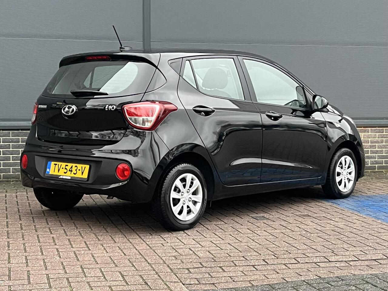 Hyundai I 10 1.0i Comfort / Navigatie / Apple Carplay & Android Auto / Airco / Cruise Control / Dealer onderhouden /