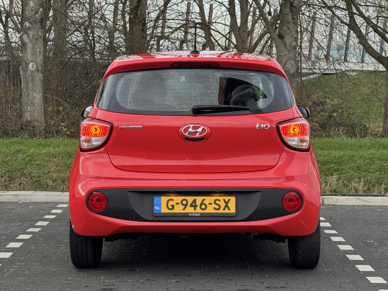 Hyundai I 10 1.0i 5drs 67pk Comfort | Navigatie | Apple Carplay / Android Auto | Cruise control | Elektrisch verstelbare spiegels | Elektrische ramen voor en achter |