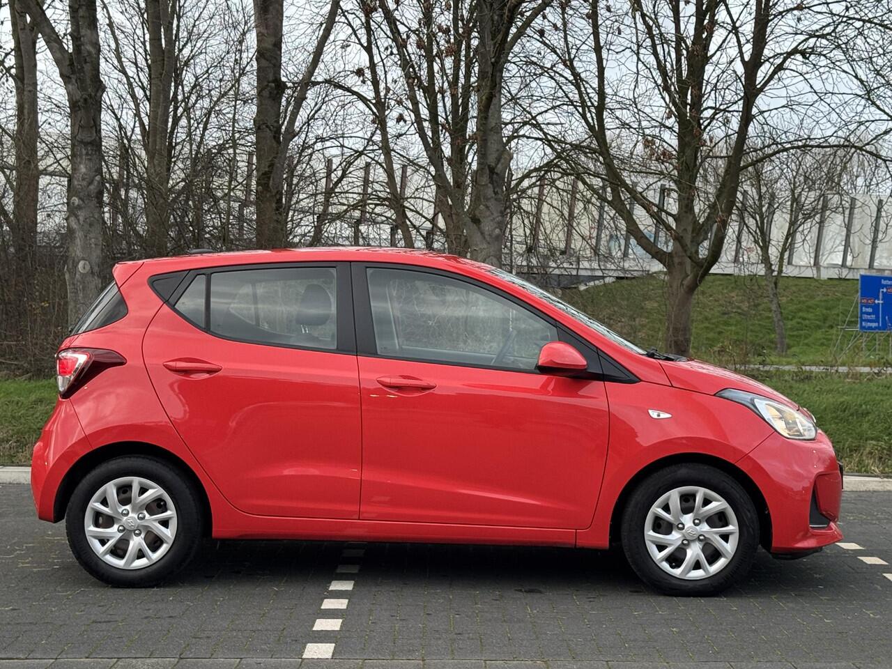 Hyundai I 10 1.0i 5drs 67pk Comfort | Navigatie | Apple Carplay / Android Auto | Cruise control | Elektrisch verstelbare spiegels | Elektrische ramen voor en achter |