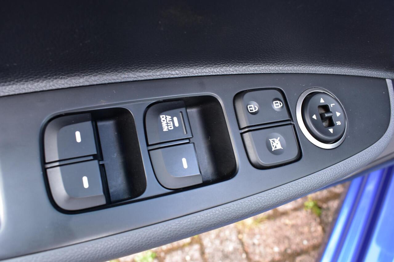 Hyundai I 10 1.0i Comfort NL Auto, PDC, Navi, Cruise Control