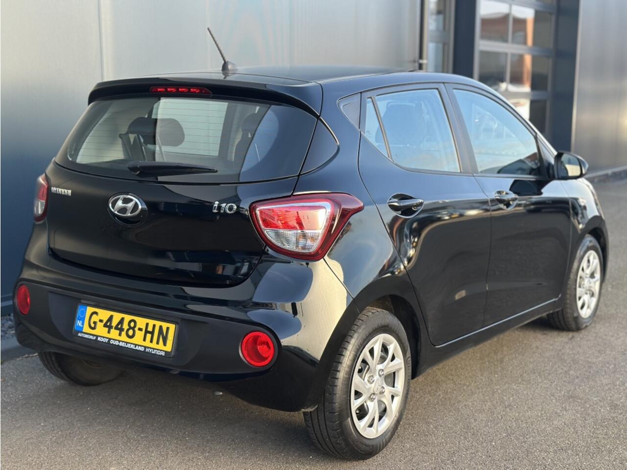 Hyundai I 10 1.0i Comfort 1e eigenaar / NL auto / Bluetooth / Cruise Control