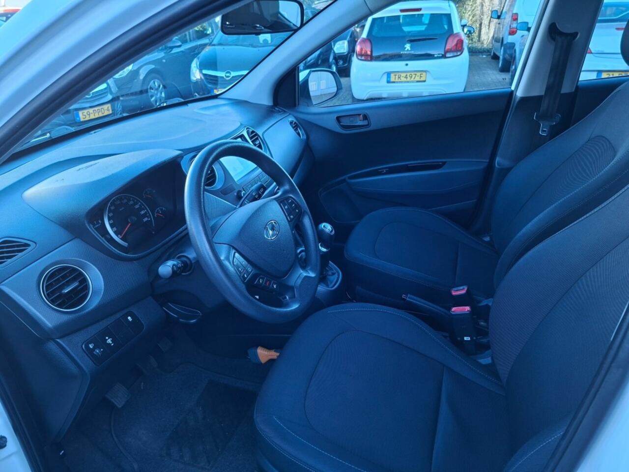 Hyundai I 10 1.0i Comfort RADIO/AIRCO/NAVI/CRUISE/ELEC.RAMEN V+A/PDC