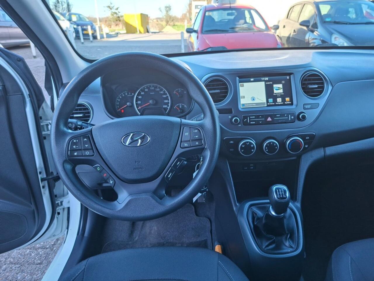 Hyundai I 10 1.0i Comfort RADIO/AIRCO/NAVI/CRUISE/ELEC.RAMEN V+A/PDC