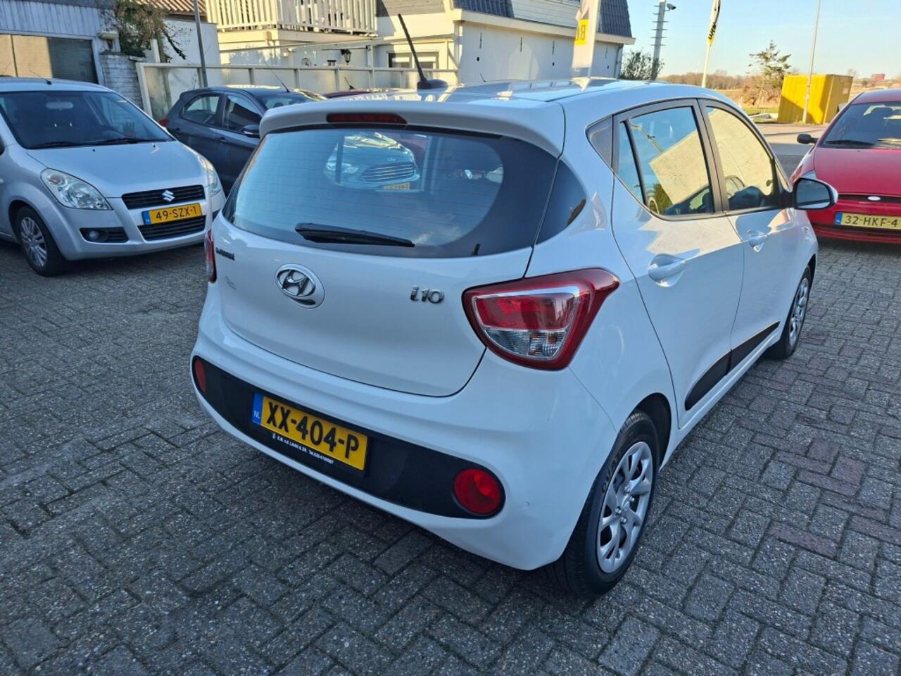 Hyundai I 10 1.0i Comfort RADIO/AIRCO/NAVI/CRUISE/ELEC.RAMEN V+A/PDC