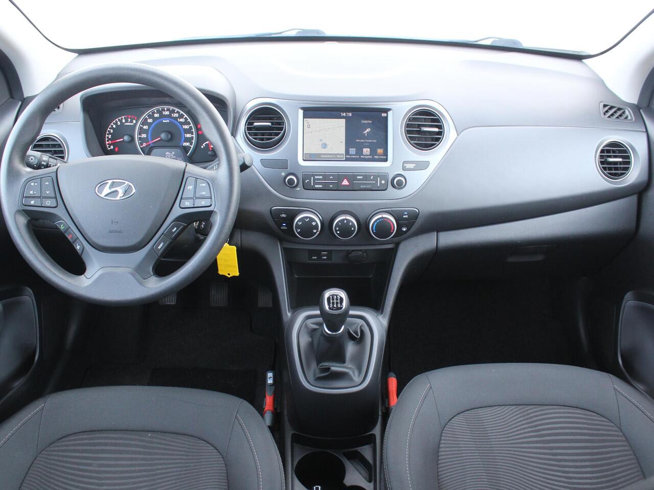 Hyundai I 10 1.0i Comfort / Navigatie + Apple Carplay/Android Auto / Cruise Control / Bluetooth / Parkeersensoren Achter / Airco /