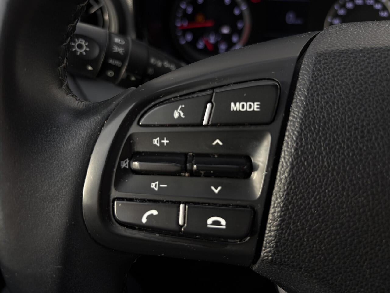 Hyundai I 10 1.0 Comfort Smart / Cruise controle / Apple carplay/Android Auto / Airco / Achteruitrijcamera / Navigatie /