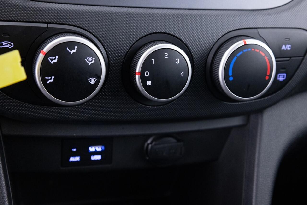 Hyundai I 10 1.0i Comfort 5-drs | AIRCO | NAVI ? 1e Eigenaar