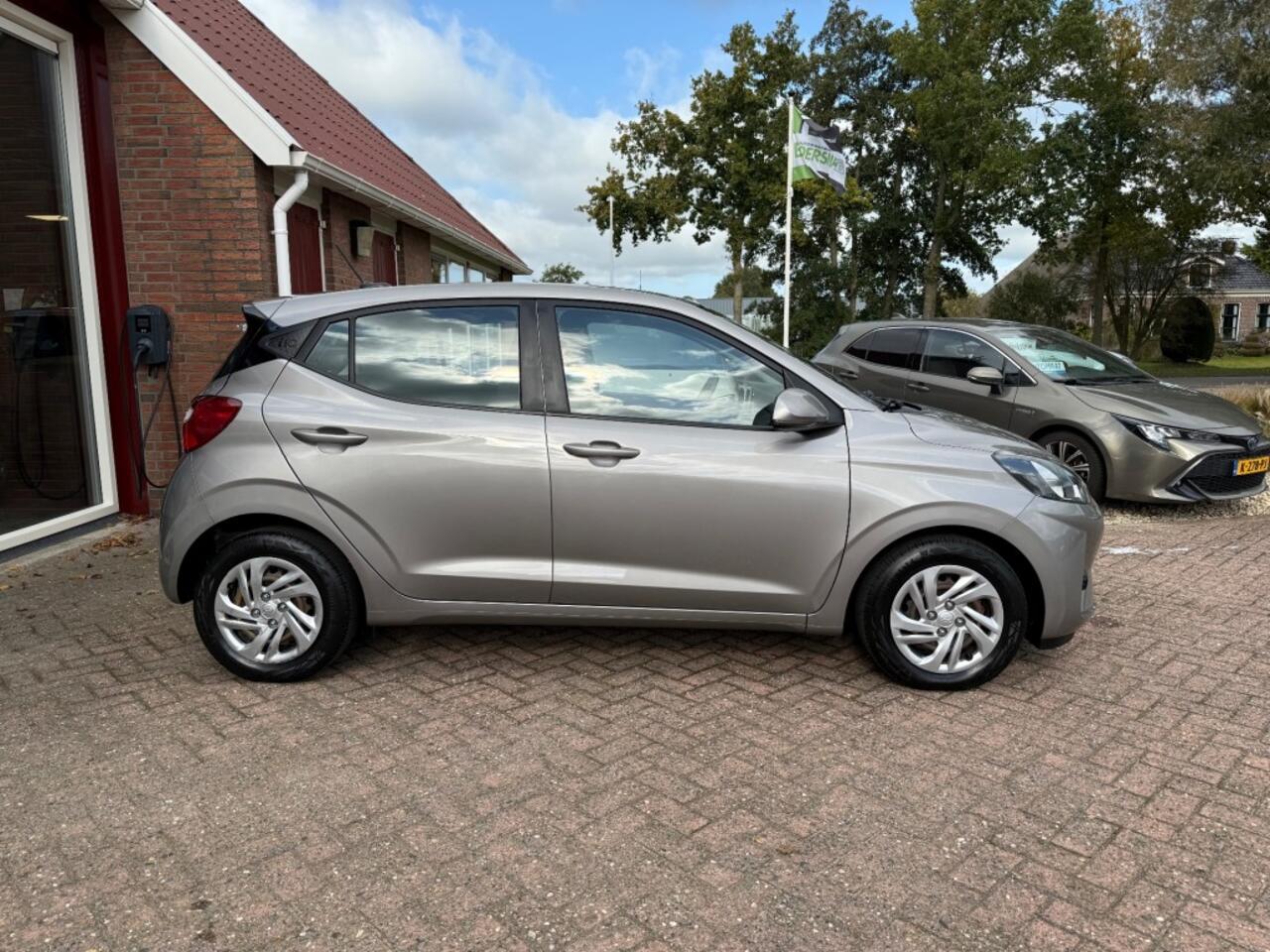 Hyundai I 10 1.0 COMFORT 5-DRS AIRCO/RADIO/CRUISE/ENZ.