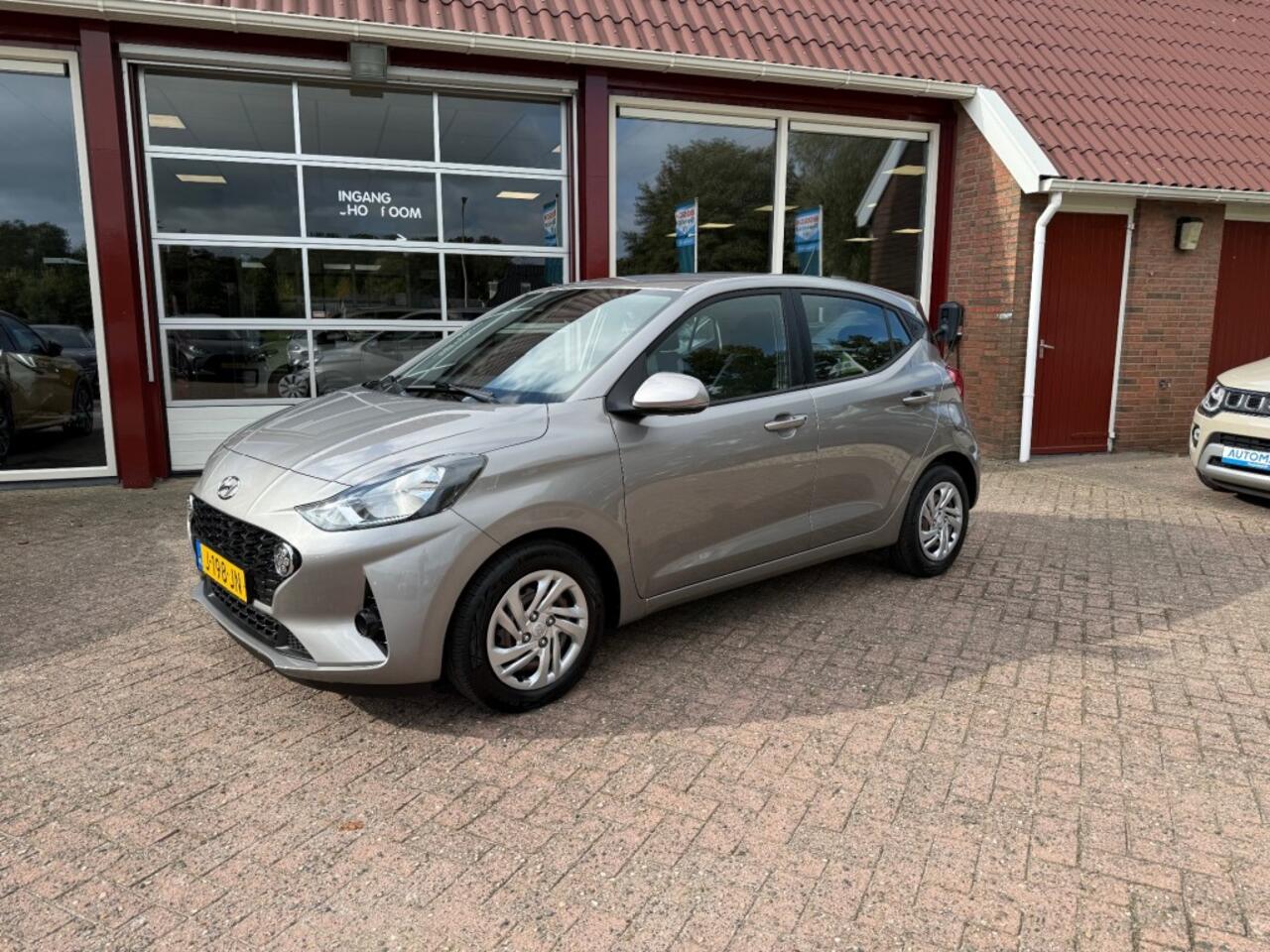 Hyundai I 10 1.0 COMFORT 5-DRS AIRCO/RADIO/CRUISE/ENZ.