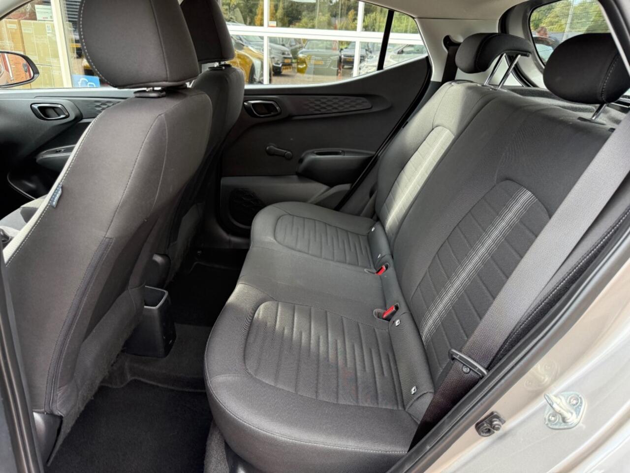 Hyundai I 10 1.0 COMFORT 5-DRS AIRCO/RADIO/CRUISE/ENZ.