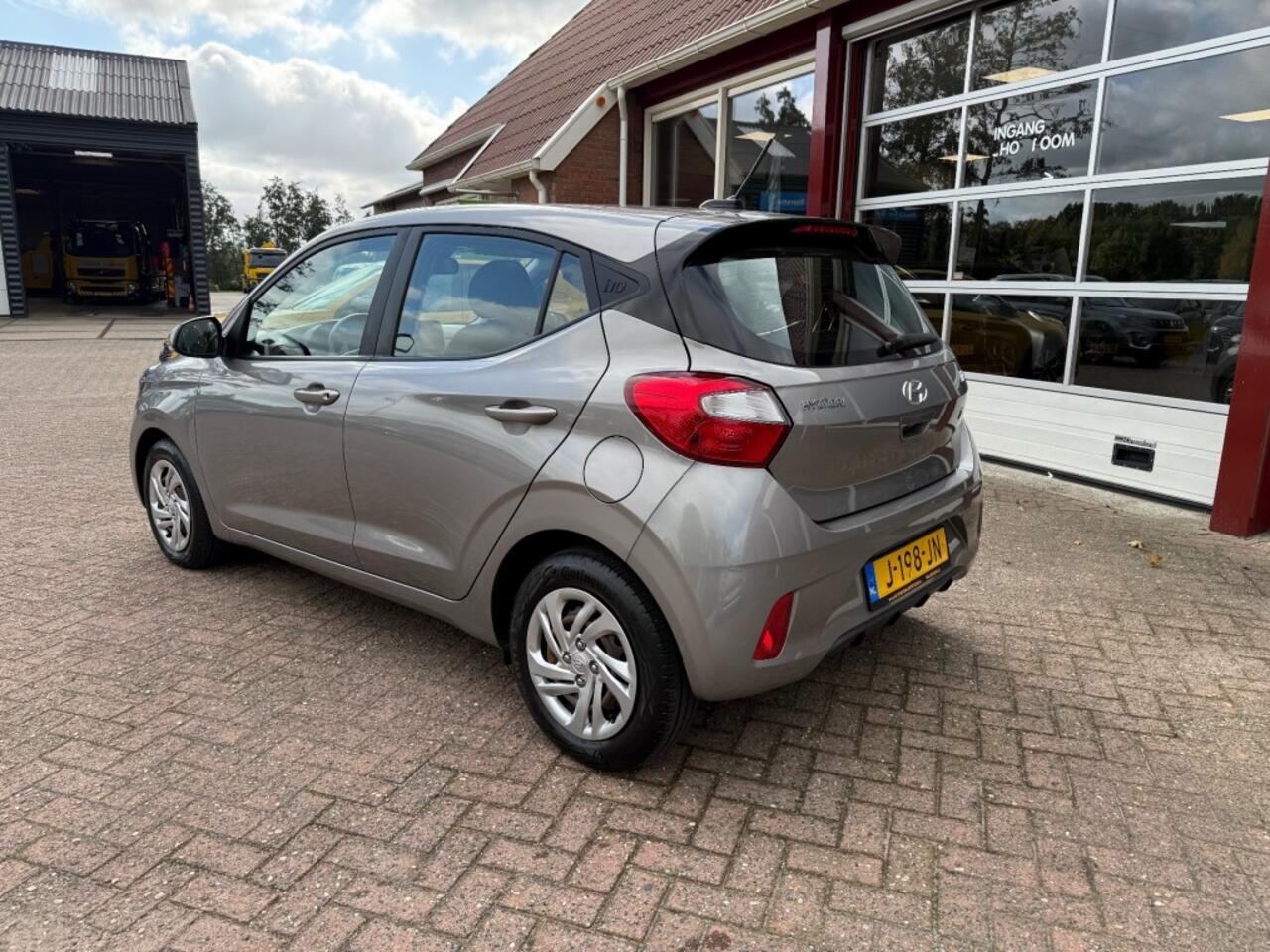 Hyundai I 10 1.0 COMFORT 5-DRS AIRCO/RADIO/CRUISE/ENZ.