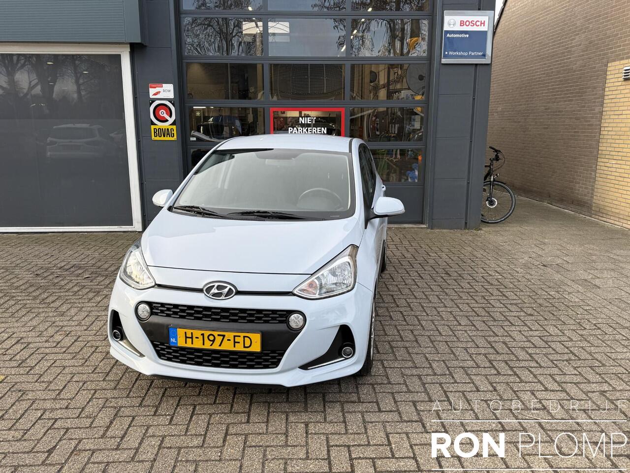 Hyundai I 10 1.0i Premium / Airco/ Navigatie/ Cruise/ Apple carplay/ Stoelverwarming/ PDC/ LED