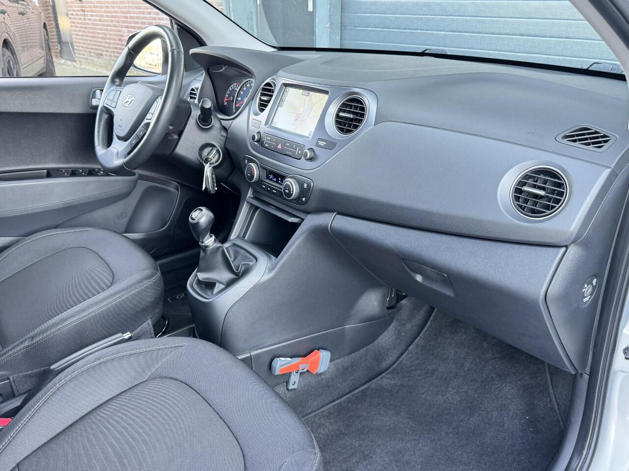 Hyundai I 10 1.0I PREMIUM I APPLE CARPLAY I CLIMATE CONTROL I CRUISE CONTROL I NAVIGATIE