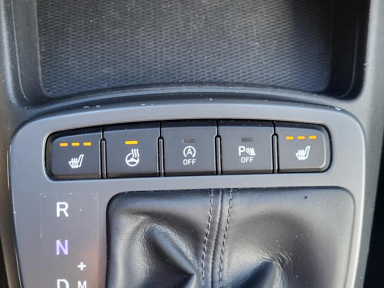 Hyundai I 10 1.0 Automaat / Dealer onderhouden / Airco / Verwarmde voorstoelen / Verwarmd stuurwiel / Android Auto / Apple Carplay / DAB