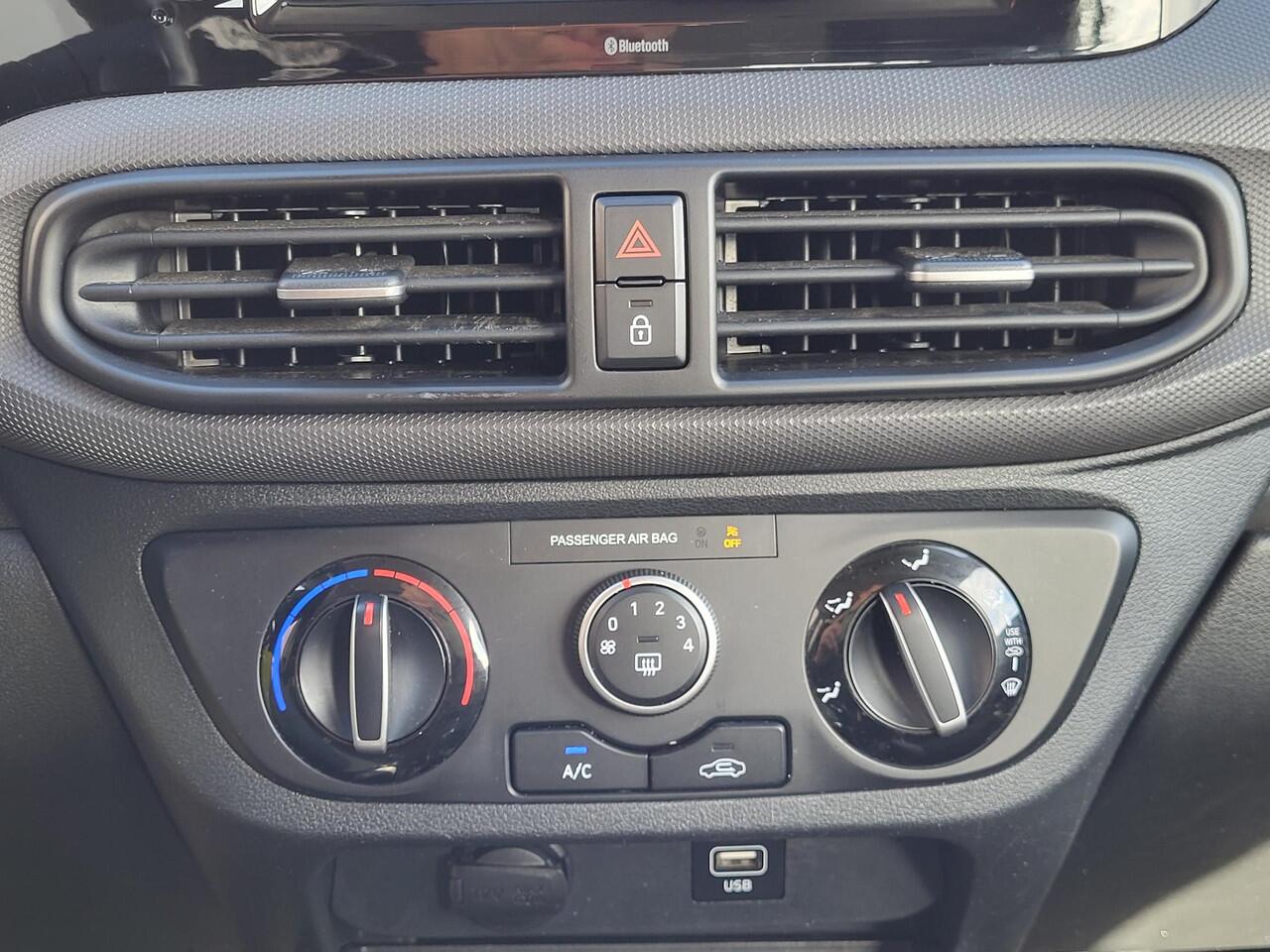 Hyundai I 10 1.0 Automaat / Dealer onderhouden / Airco / Verwarmde voorstoelen / Verwarmd stuurwiel / Android Auto / Apple Carplay / DAB