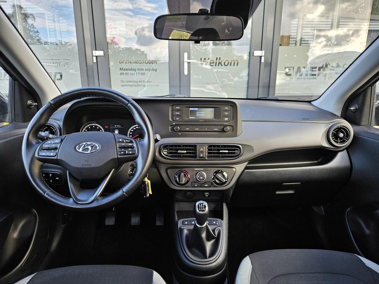 Hyundai I 10 1.0 Comfort 5-zits stoelverwarming. stuurverwarming. cruise control. multifunctioneel stuurwiel.