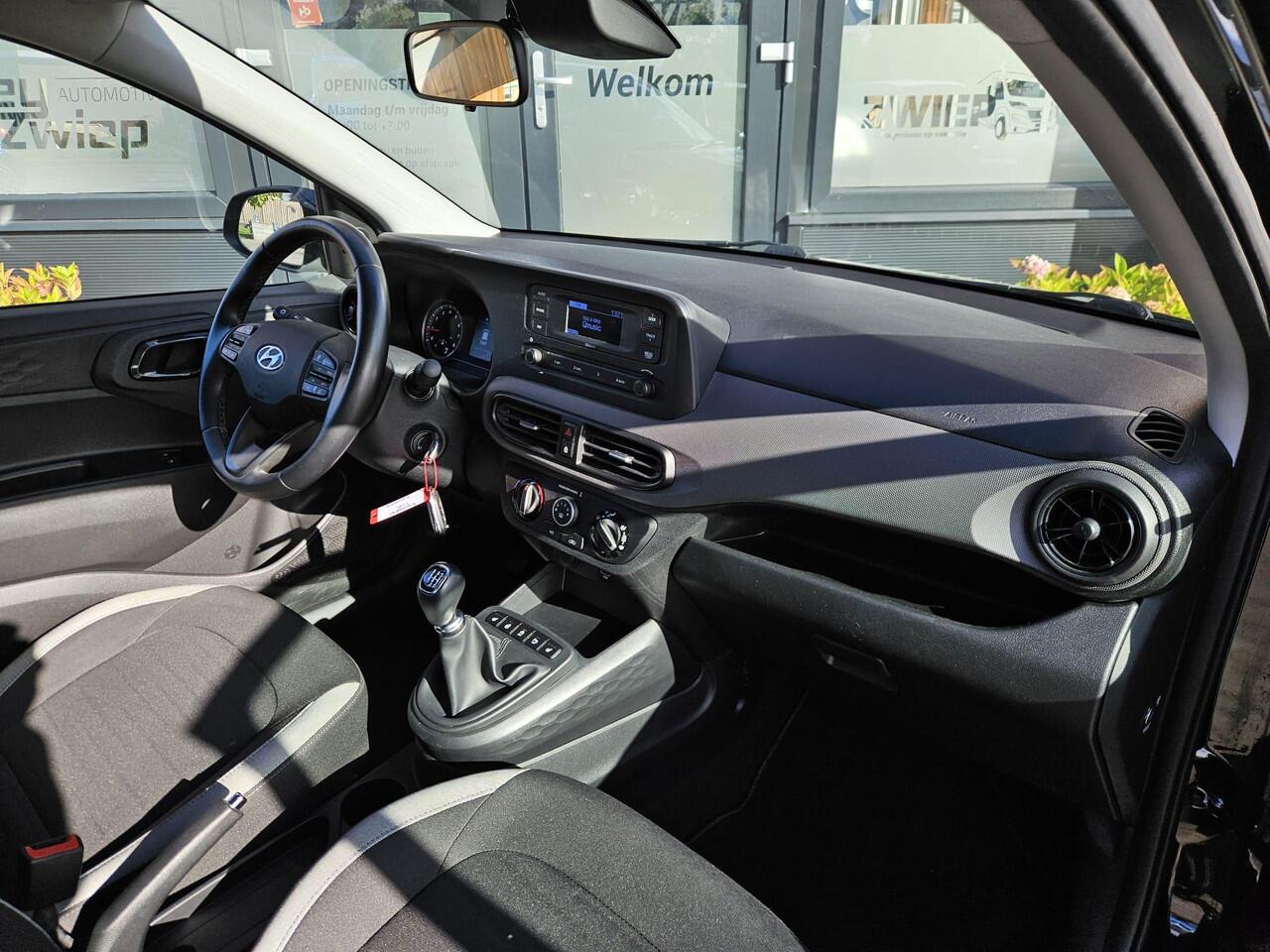 Hyundai I 10 1.0 Comfort 5-zits stoelverwarming. stuurverwarming. cruise control. multifunctioneel stuurwiel.