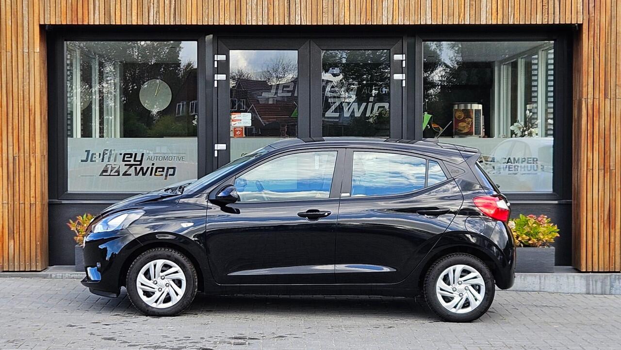 Hyundai I 10 1.0 Comfort 5-zits stoelverwarming. stuurverwarming. cruise control. multifunctioneel stuurwiel.