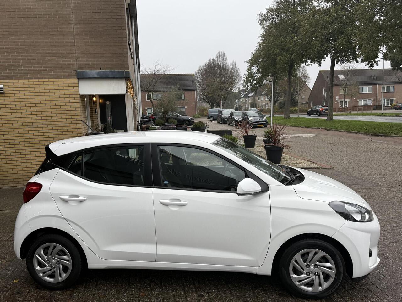 Hyundai I 10 1.0 Comfort 5-zits Automaat / Airco/ Apple carplay/ Cruise/ LED