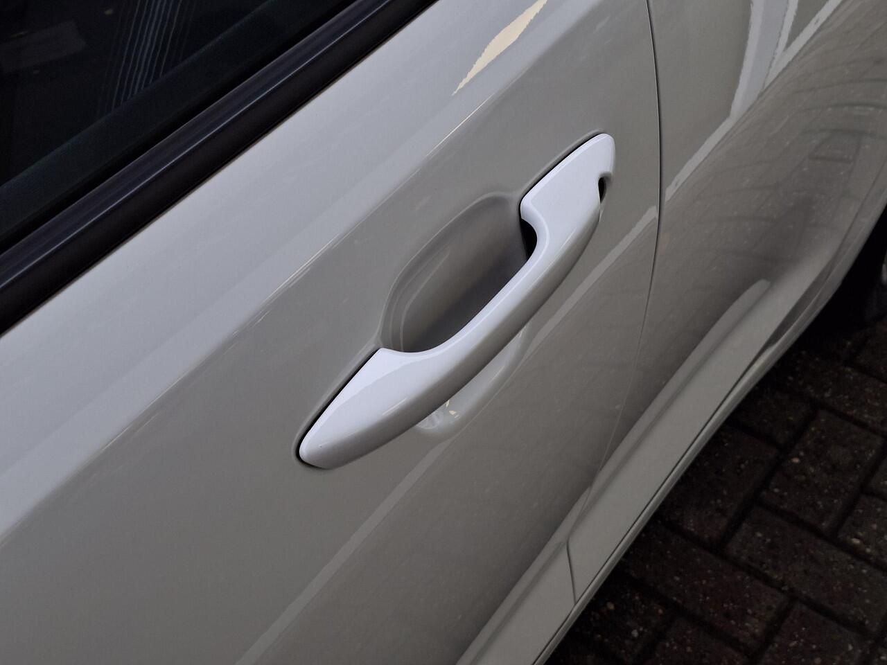 Hyundai I 10 1.0 Automaat | Automaat | Apple Carplay/Android Auto | Stoel/stuurverwarming | Achteruitrijcamera | Cruise Control | Lichtmetalen velgen | Airco |