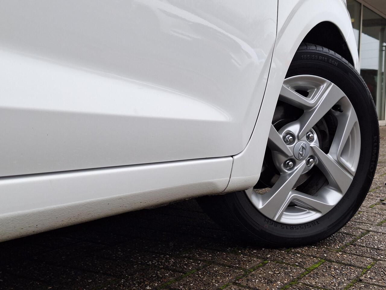 Hyundai I 10 1.0 Automaat | Automaat | Apple Carplay/Android Auto | Stoel/stuurverwarming | Achteruitrijcamera | Cruise Control | Lichtmetalen velgen | Airco |