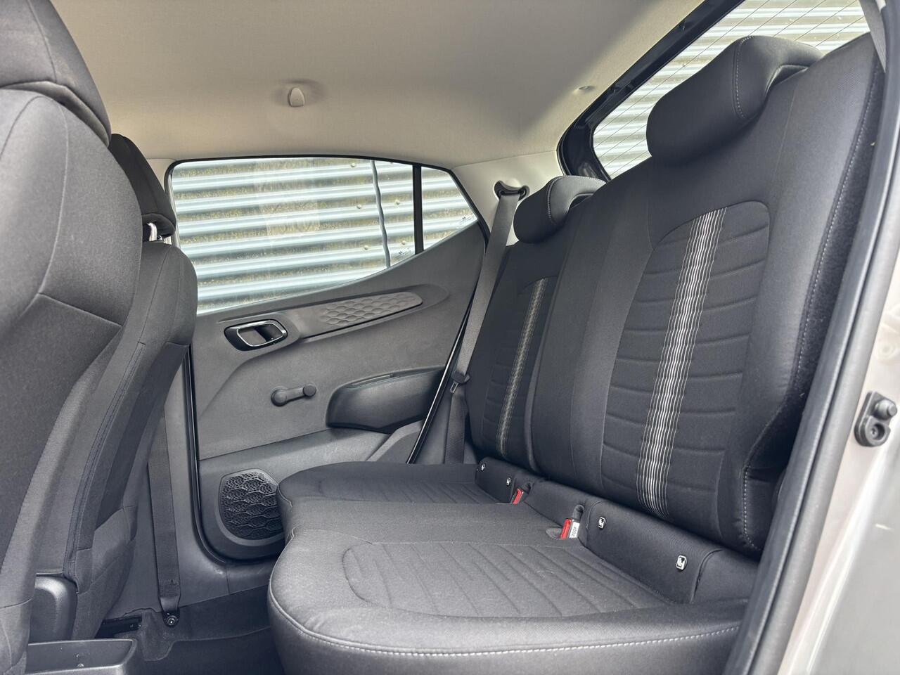 Hyundai I 10 1.0 Comfort Smart | Contrasterende dakkleur | Navigatie & Multimedia| Camera | | 1ste eigenaar |