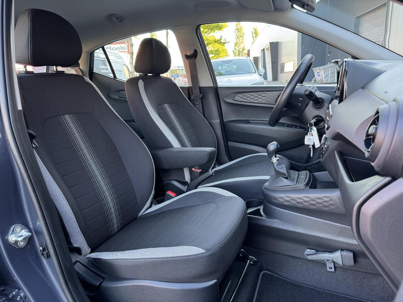 Hyundai I 10 1.0 Comfort | Apple Carplay/Android Auto | LM Velgen | Cruise Control | Airco | DAB | Bluetooth Tel. | Rijklaarprijs!