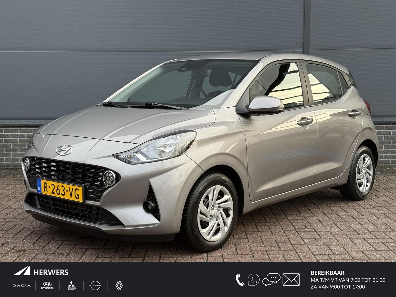 Hyundai I 10 1.0 Comfort / Eerste Eigenaar / Dealer Onderhouden / All Season / Navigatie via Apple Carplay & Android Auto / Cruise / Airco / DAB /