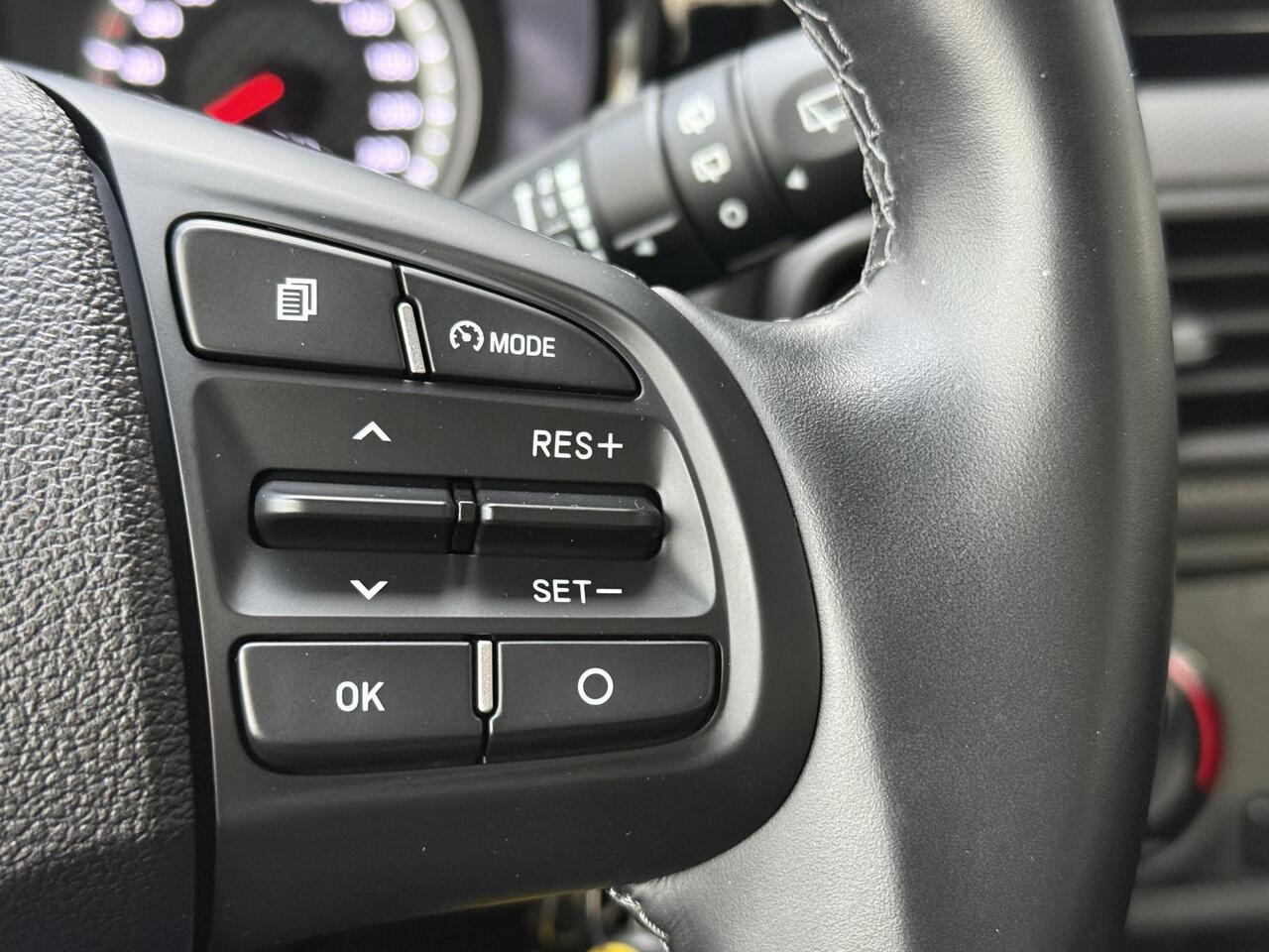 Hyundai I 10 1.0 Comfort / Eerste Eigenaar / Dealer Onderhouden / All Season / Navigatie via Apple Carplay & Android Auto / Cruise / Airco / DAB /