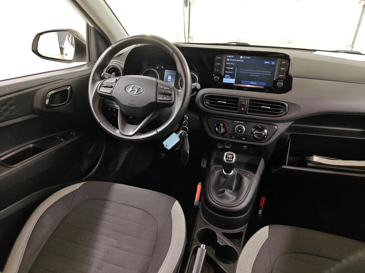 Hyundai I 10 1.0 Comfort 1e Eigenaar | BTW | NAP | Volledig Onderh | Carplay | DAB | Cruise | Bots | LED | Multi Media | Start/Stop