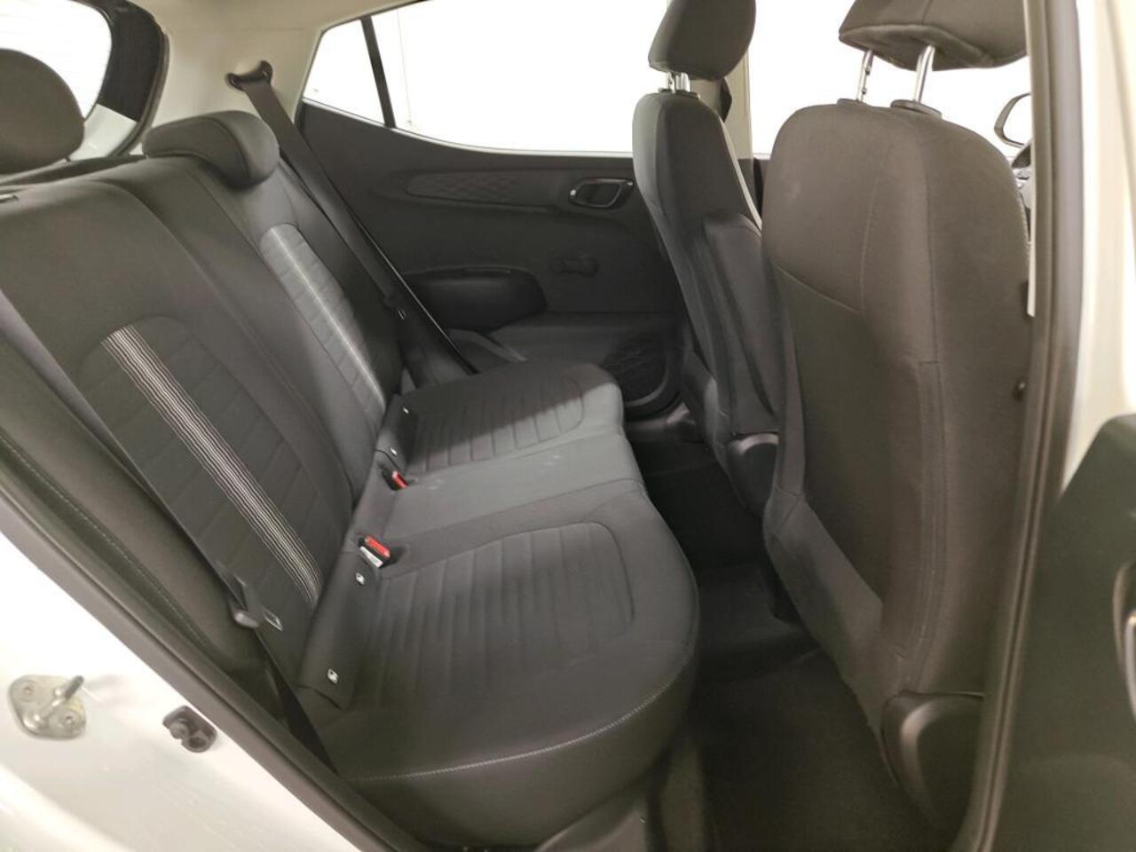 Hyundai I 10 1.0 Comfort 1e Eigenaar | BTW | NAP | Volledig Onderh | Carplay | DAB | Cruise | Bots | LED | Multi Media | Start/Stop