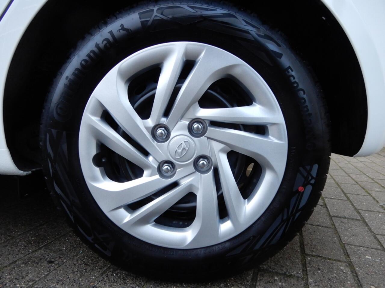 Hyundai I 10 1.0 Comfort Smart | 2.165 KM ! | AUTOMAAT | 5-pers | NL auto |