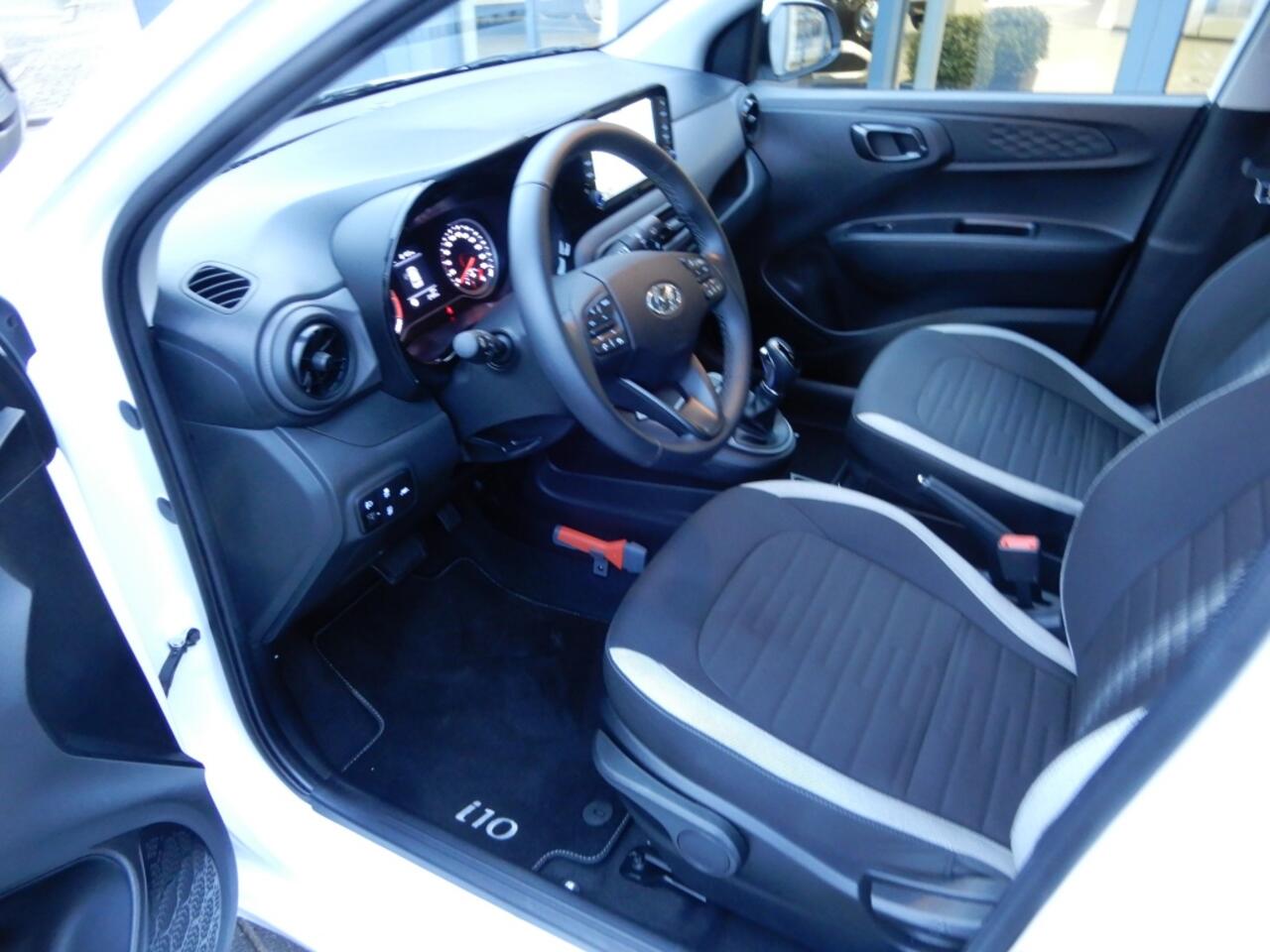 Hyundai I 10 1.0 Comfort Smart | 2.165 KM ! | AUTOMAAT | 5-pers | NL auto |