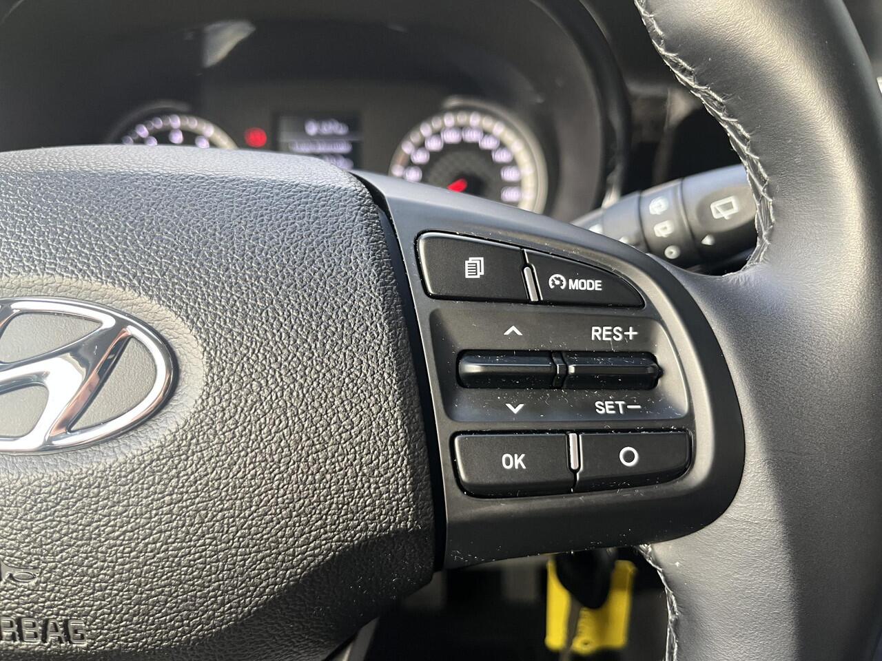 Hyundai I 10 1.0 Premium / Dealer onderhouden / Navigatie / Climate control / Camera / Parkeersensoren / Cruise / Apple carplay & Android auto /