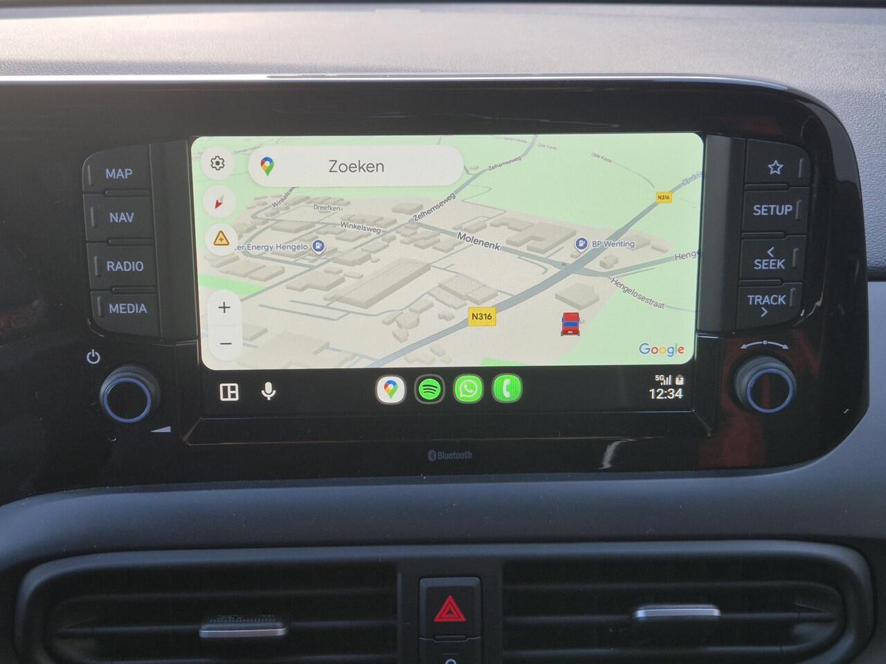 Hyundai I 10 1.0 T-GDI N Line 5-zits Handgeschakeld / Fabrieksgarantie tot 11-2028 / Allseason banden / Dealer onderhouden / Stuur-, en Stoel verwarming / Cruise control / Achteruitrijcamera / Apple Carplay Android Auto / Climate control /