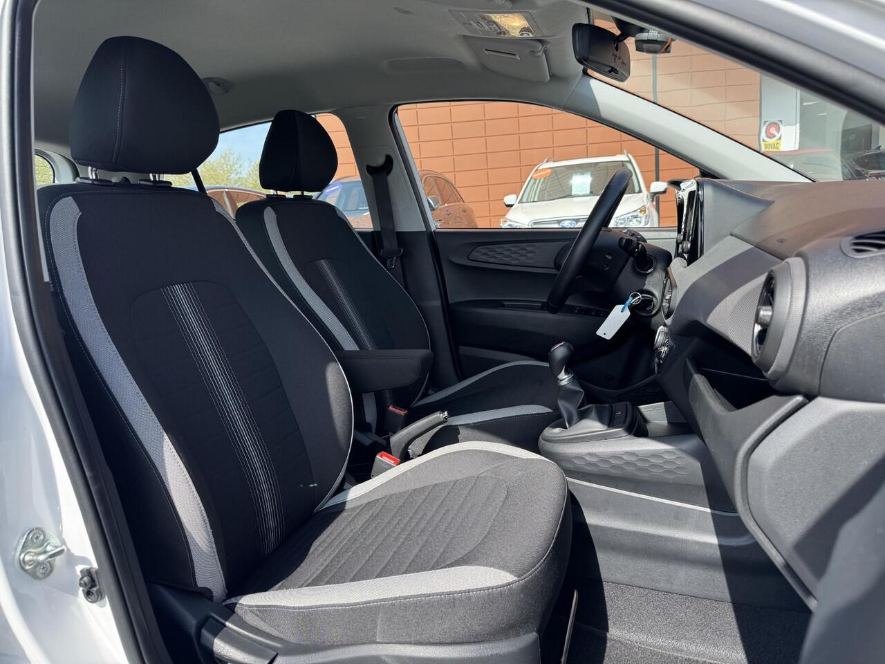 Hyundai I 10 1.0 Comfort Smart | Navigatie | Camera | Airco | Cruise Control | Apple Carplay/Android Auto | DAB | Bluetooth Tel. | Rijklaarprijs!