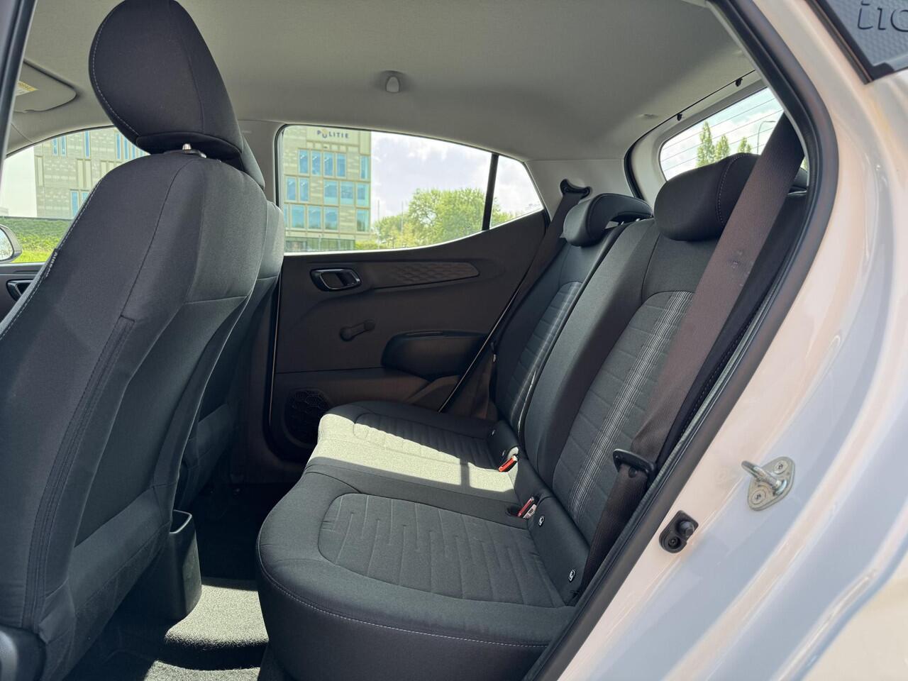 Hyundai I 10 1.0 Comfort Smart | Navigatie | Camera | Airco | Cruise Control | Apple Carplay/Android Auto | DAB | Bluetooth Tel. | Rijklaarprijs!