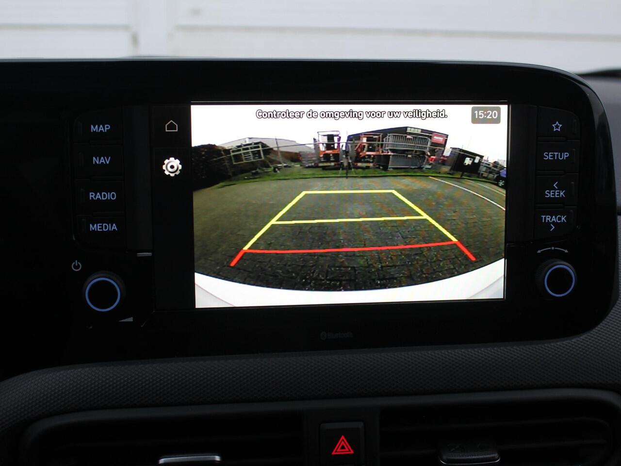 Hyundai I 10 1.0 Comfort Smart / Navigatie + Apple CarPlay & Android Auto / Achteruitrijcamera / Airco / Cruise Control / Bluetooth /