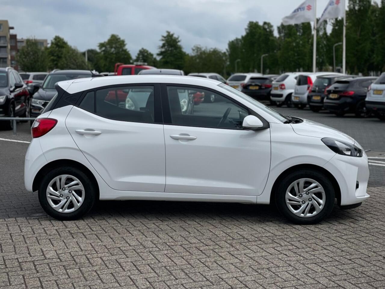 Hyundai I 10 1.0 COMFORT SMART CAMERA CRUISE DIGITAAL DASHB.