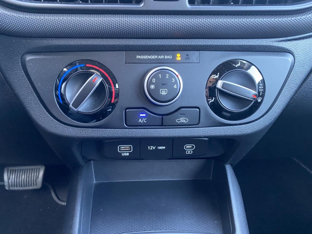 Hyundai I 10 1.0 Comfort Smart 5 | zitplaatsen |