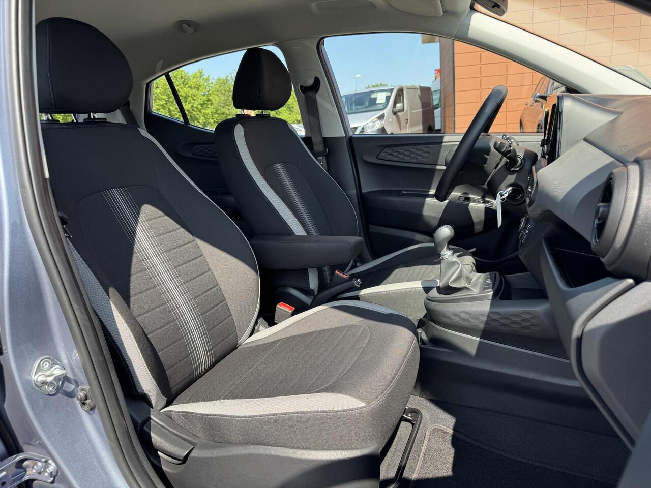 Hyundai I 10 1.0 Comfort Smart Nieuw Model! | Navigatie | Camera | Apple Carplay/Android Auto | Cruise Control | Airco