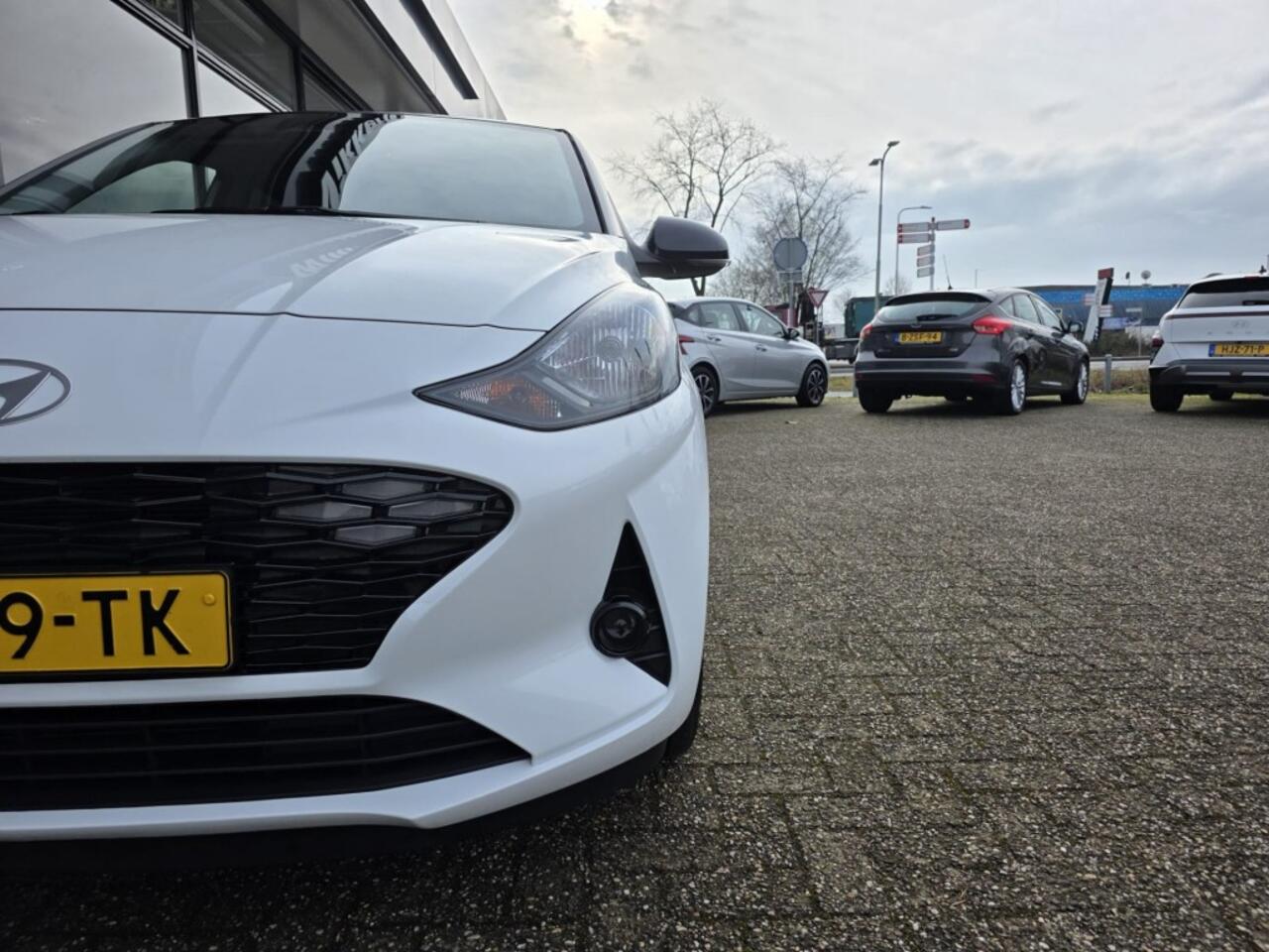 Hyundai I 10 1.0 COMFORT SMART TWO-TONE NAVI/CAMERA