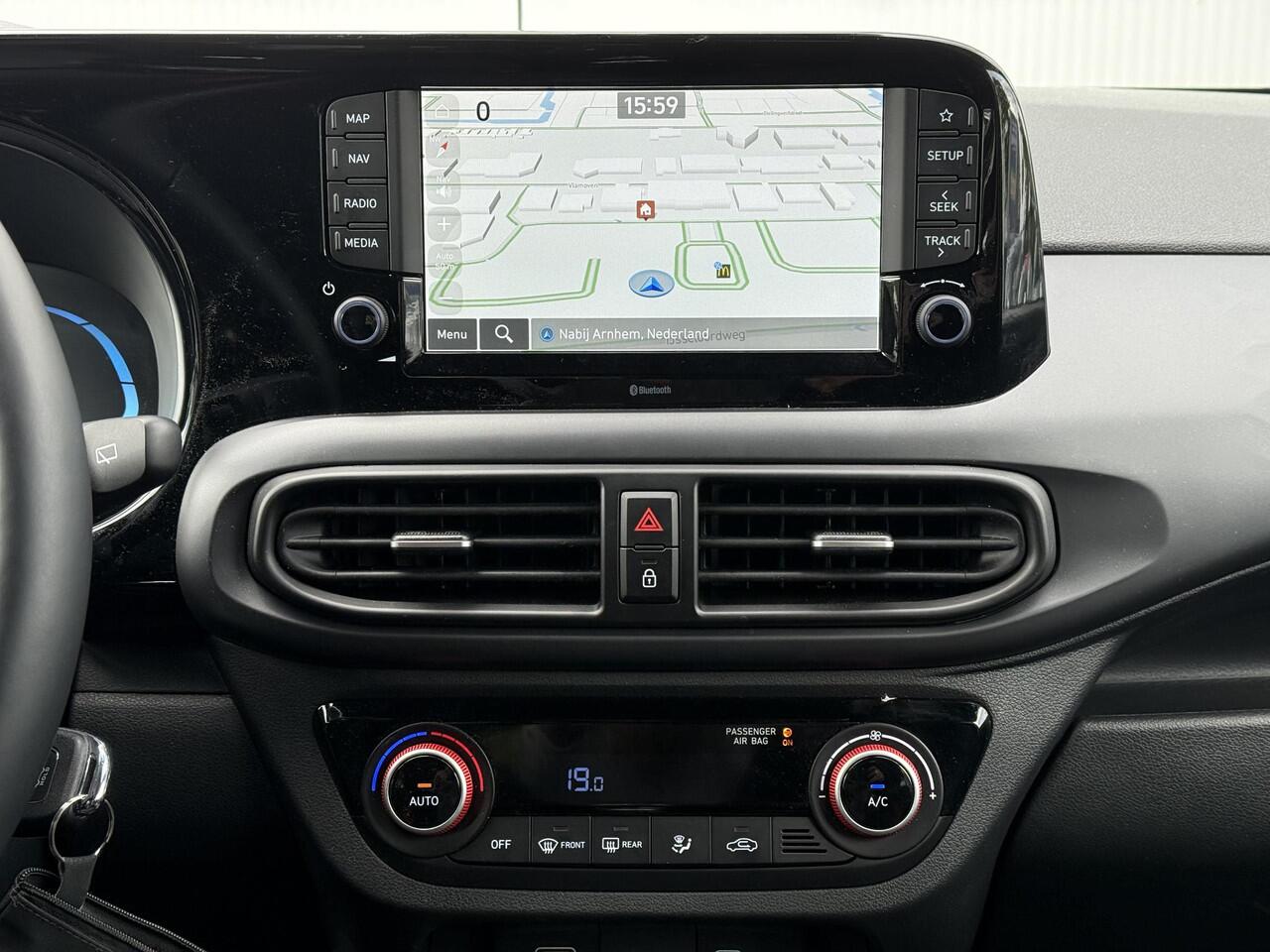 Hyundai I 10 1.0 T-GDI N Line 5-zits / 90 PK / Navigatie / Achteruitrijcamera / Climate & Cruise Control / Zwart Dakhemel / Stoel- & Stuurverwarming / Elek. Ramen Voor + Achter /