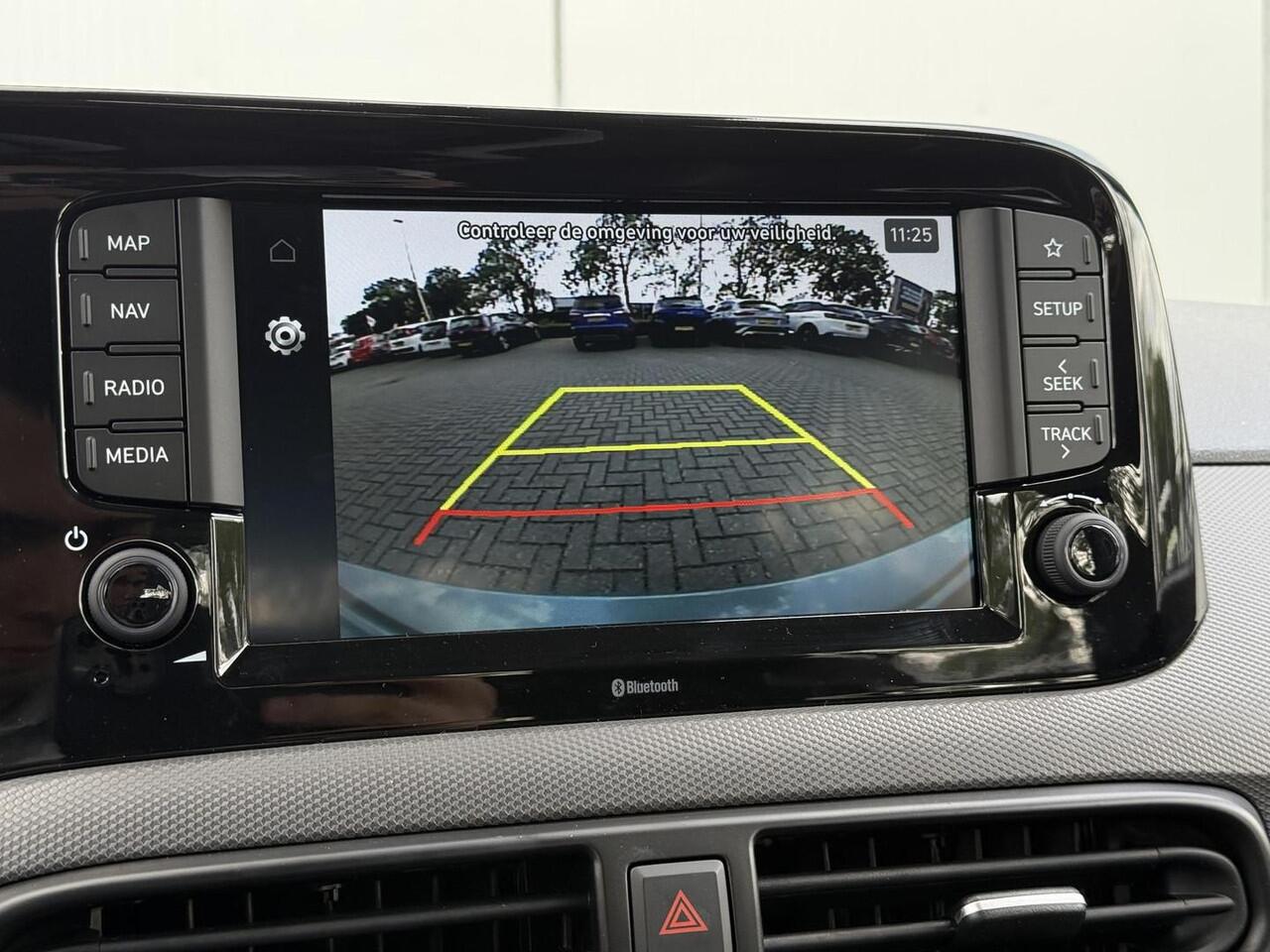 Hyundai I 10 1.0 Comfort / Navigatie / Achteruitrijcamera / Cruise Control / Airco / Snel Leverbaar! /