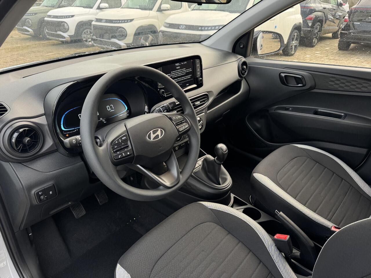 Hyundai I 10 1.0 Comfort | 2.750,- korting! | Uit voorraad leverbaar ! | Airco | Achteruitrijcamera | Active lane-keeping | Navigatie | Apple carplay/ Android auto |
