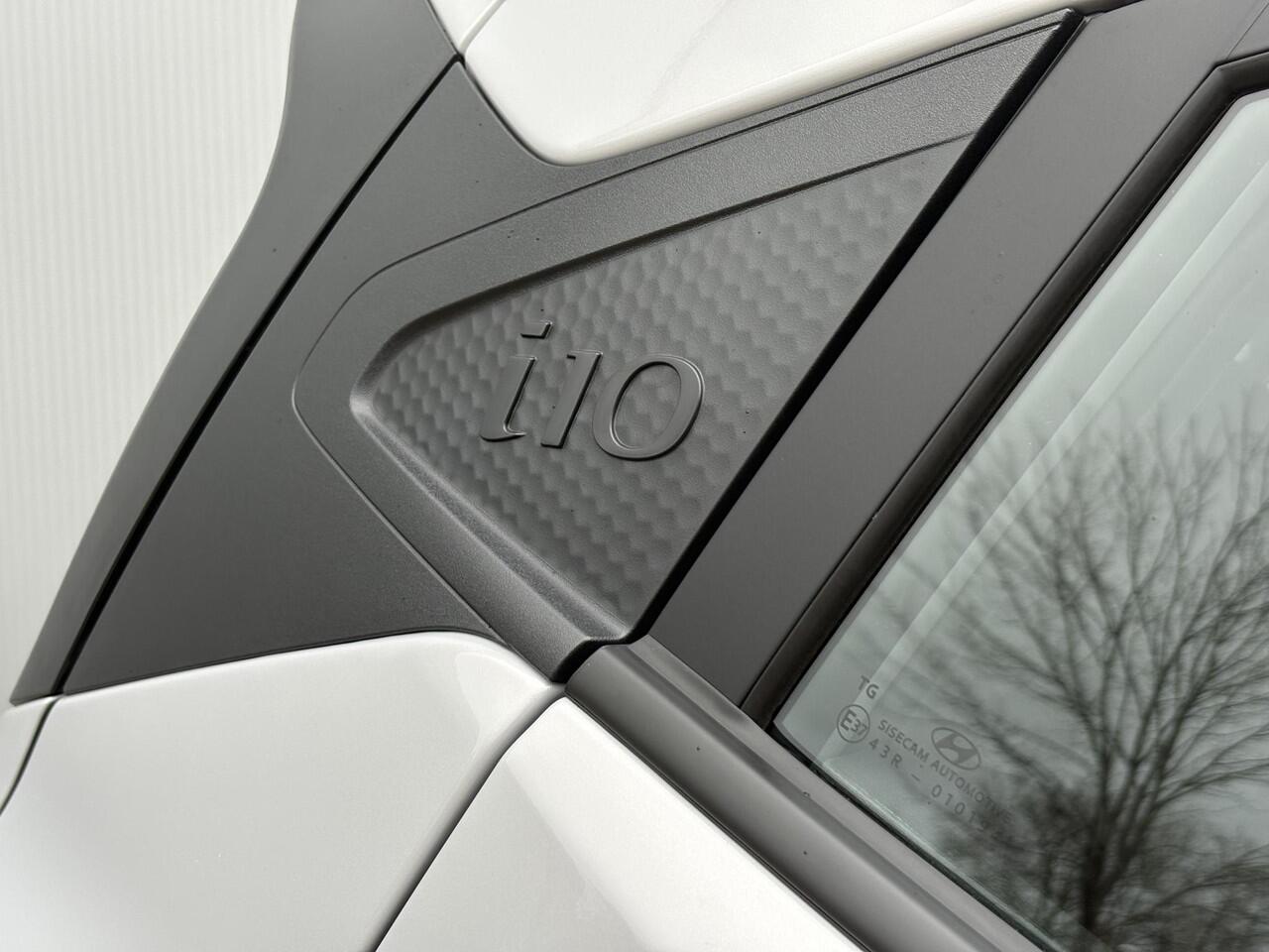 Hyundai I 10 Comfort Limited Automaat / Navigatie / Airco / Achteruitrijcamera / Snel Leverbaar! / Rijklaarprijs