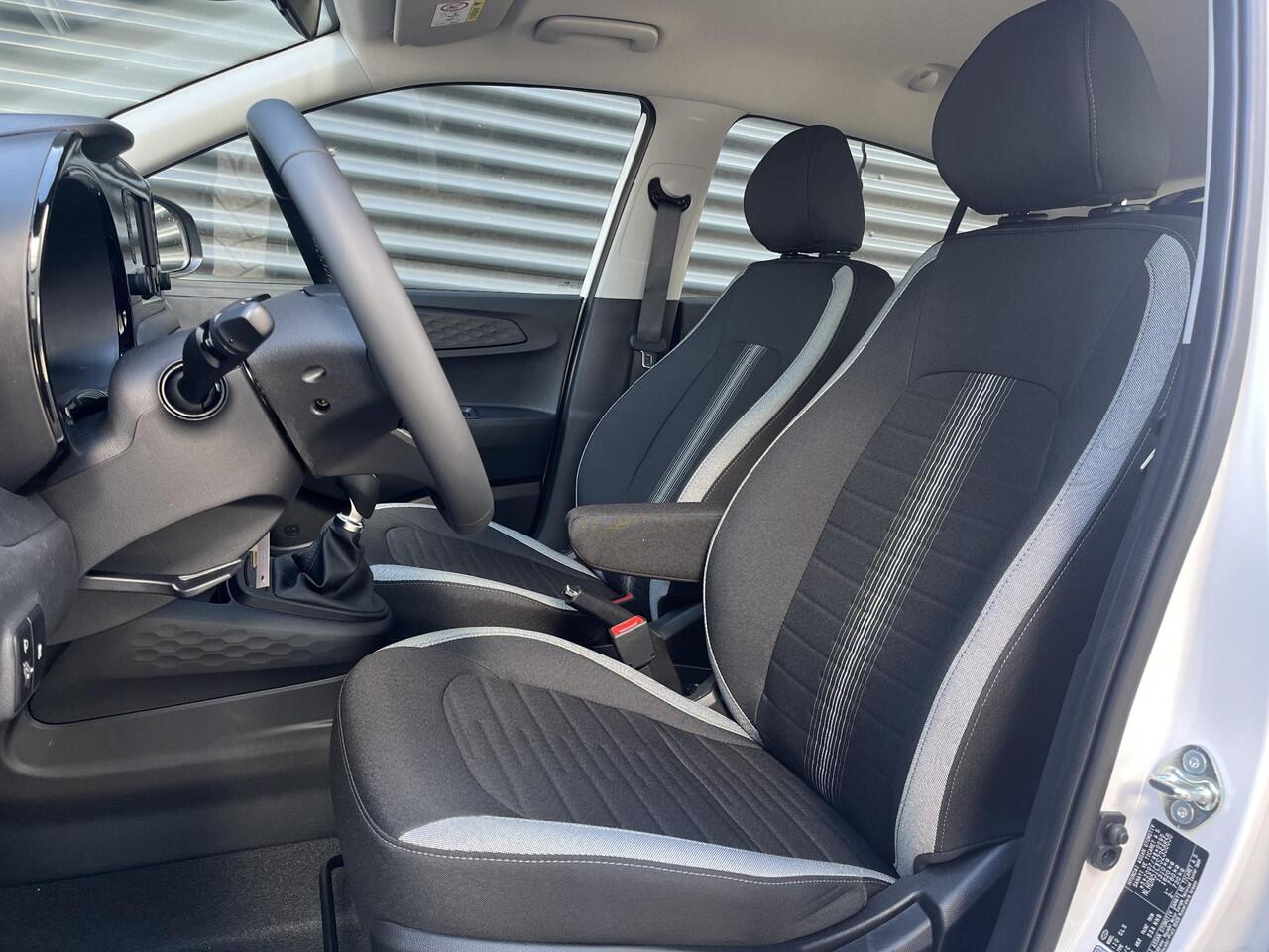 Hyundai I 10 1.0 Comfort Smart | ¤2600 KORTING | CAMERA | ZWART DAK |