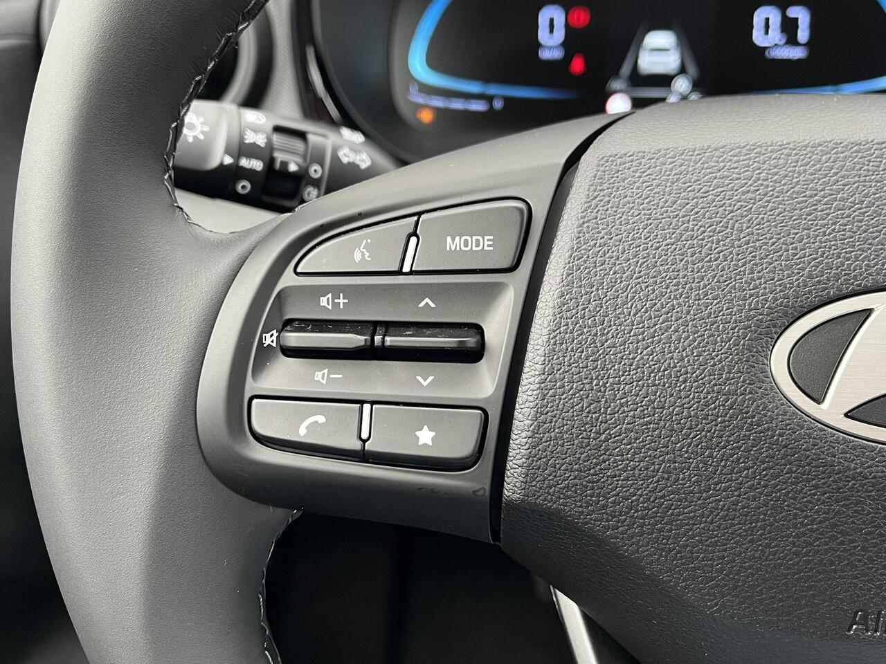 Hyundai I 10 1.0i AT Comfort Limited / ruim uit voorraad leverbaar / automaat / Apple Carplay/Android Auto / achteruitrijcamera /