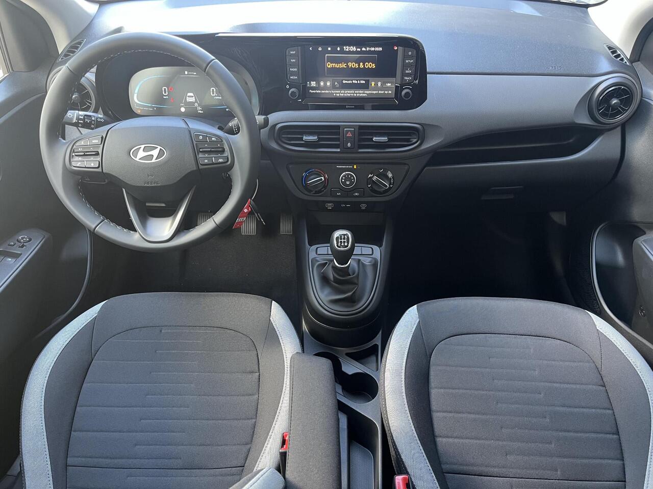 Hyundai I 10 1.0 Comfort Smart | ¤2600 KORTING | CAMERA | ZWART DAK |